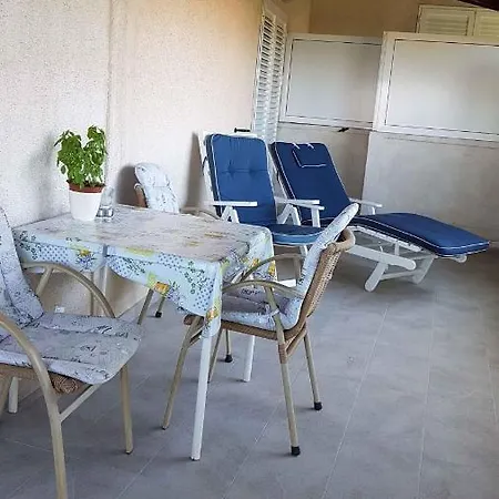 In - Insel Rab 17757 Apartamento